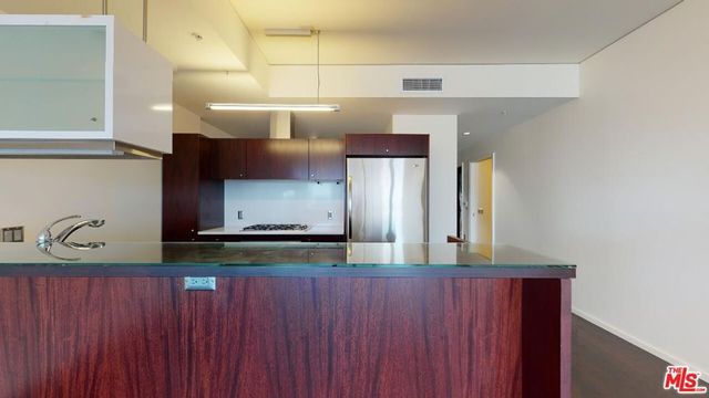1155 S Grand Avenue 1108, Los Angeles, CA 90015