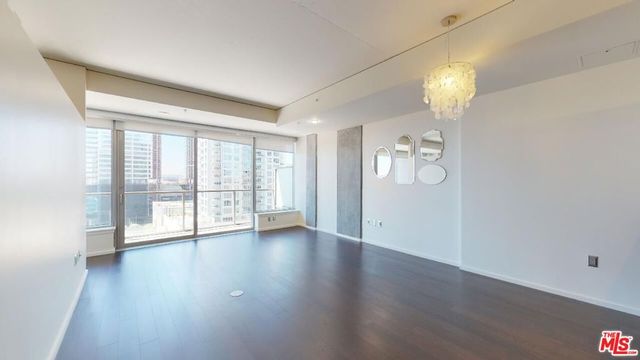 1155 S Grand Avenue 1108, Los Angeles, CA 90015