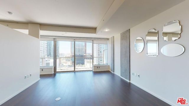 1155 S Grand Avenue 1108, Los Angeles, CA 90015