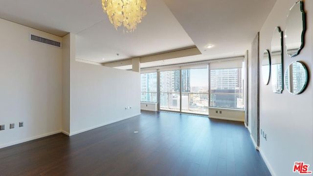 1155 S Grand Avenue 1108, Los Angeles, CA 90015