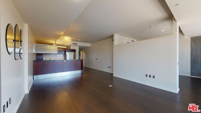 1155 S Grand Avenue 1108, Los Angeles, CA 90015