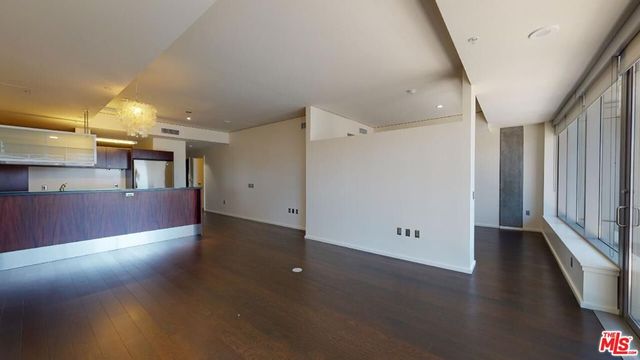 1155 S Grand Avenue 1108, Los Angeles, CA 90015