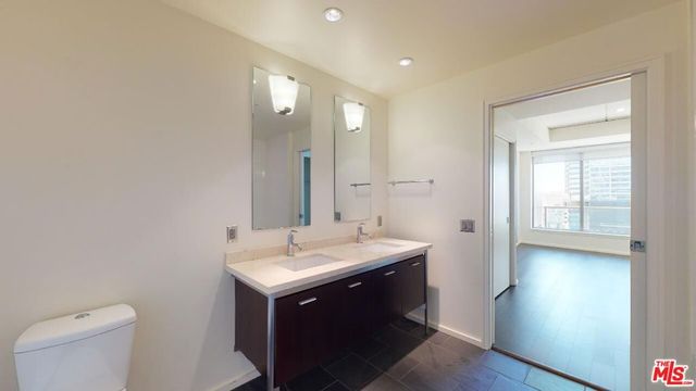 1155 S Grand Avenue 1108, Los Angeles, CA 90015