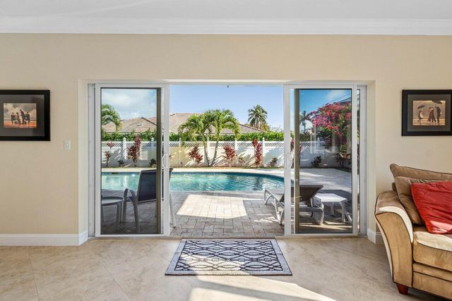 899 S Granada Drive, Boca Raton, FL 33432