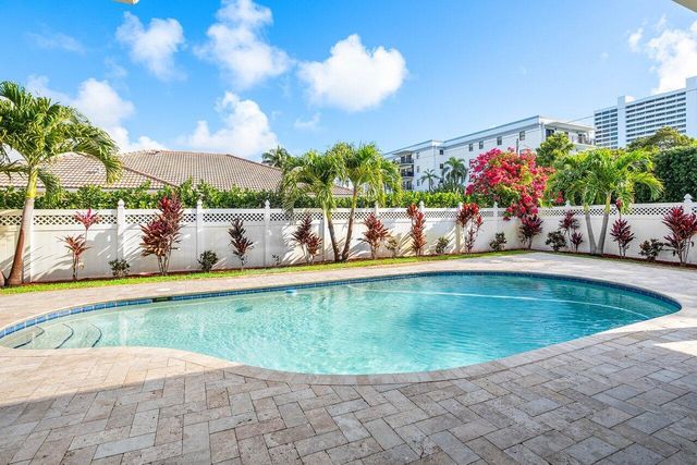 899 S Granada Drive, Boca Raton, FL 33432