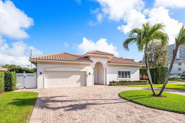 899 S Granada Drive, Boca Raton, FL 33432