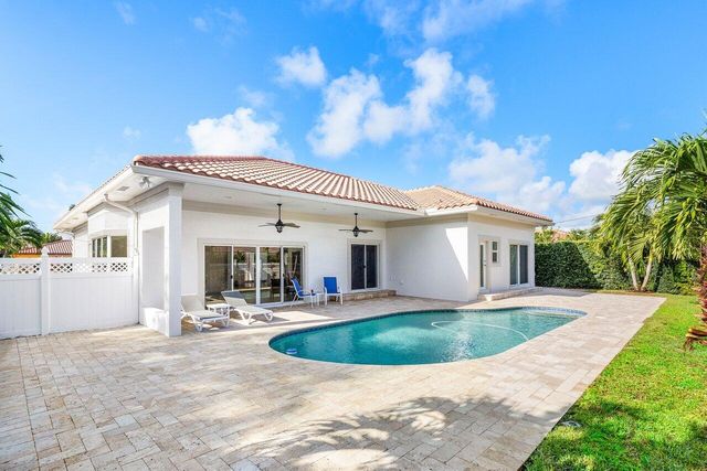 899 S Granada Drive, Boca Raton, FL 33432