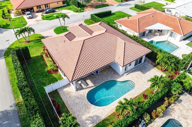 899 S Granada Drive, Boca Raton, FL 33432