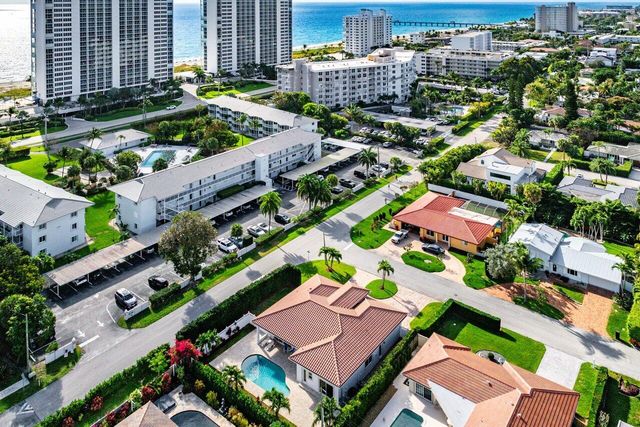 899 S Granada Drive, Boca Raton, FL 33432