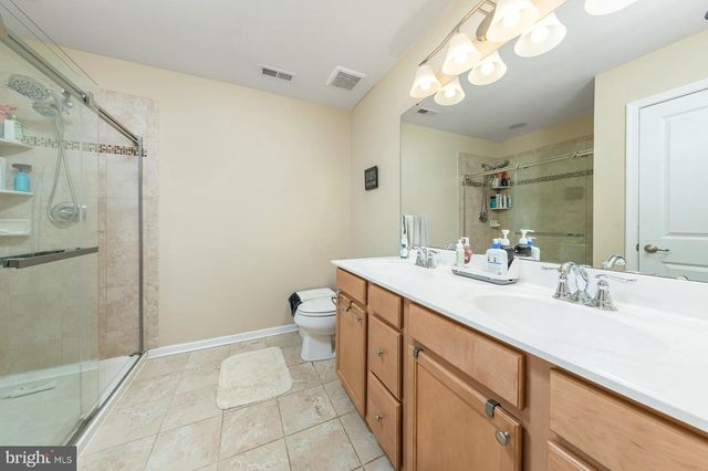824 KRISTIN LN, Williamstown, NJ 08094