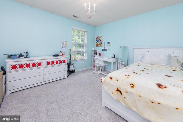 824 KRISTIN LN, Williamstown, NJ 08094