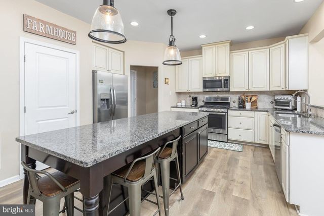 824 KRISTIN LN, Williamstown, NJ 08094