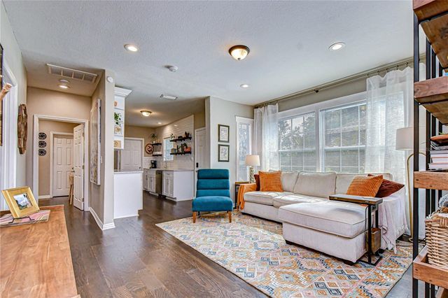 1710 ESCORT AVENUE, Tampa, FL 33610