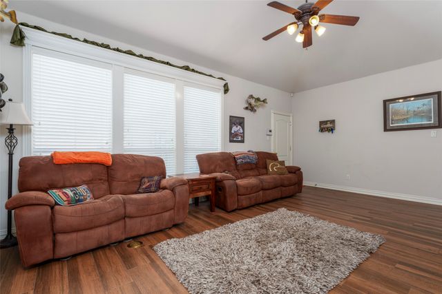 910 Cumberland Trail, Mansfield, TX 76063