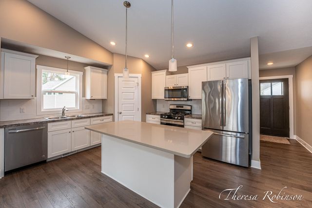 6180 Charleston Lane 46, Allendale Twp, MI 49401