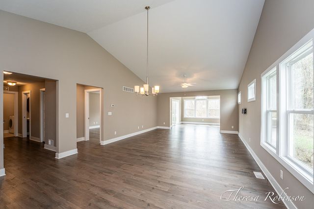 6180 Charleston Lane 46, Allendale Twp, MI 49401