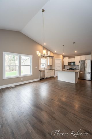 6180 Charleston Lane 46, Allendale Twp, MI 49401