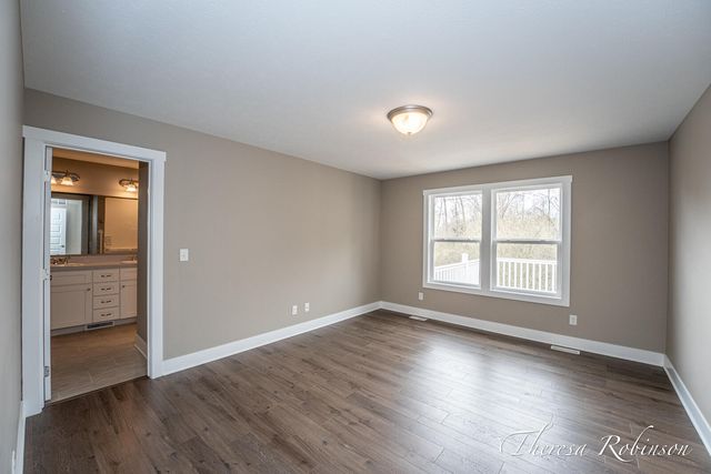 6180 Charleston Lane 46, Allendale Twp, MI 49401