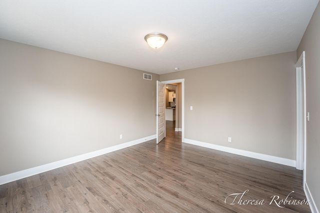 6180 Charleston Lane 46, Allendale Twp, MI 49401
