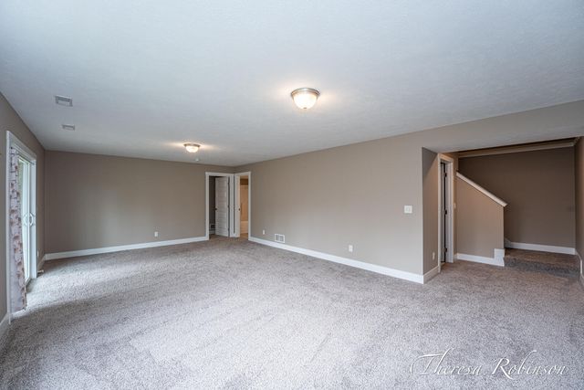 6180 Charleston Lane 46, Allendale Twp, MI 49401