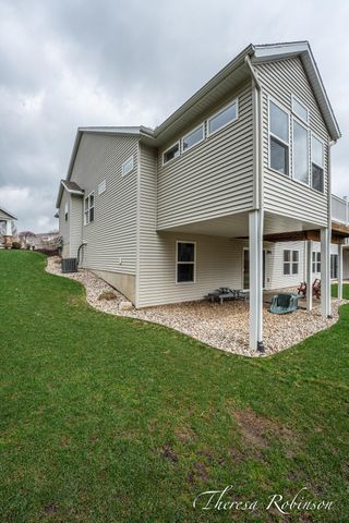 6180 Charleston Lane 46, Allendale Twp, MI 49401