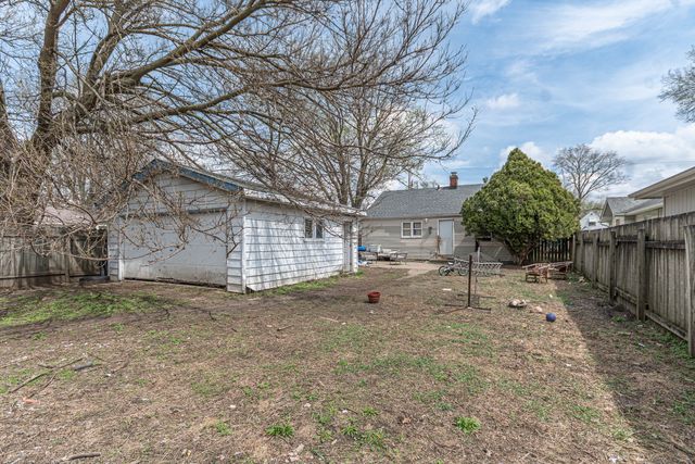 2717 Kinsey Street, Rockford, IL 61109