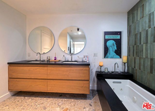 4820 Bellflower Avenue 206, North Hollywood (los Angeles), CA 91601
