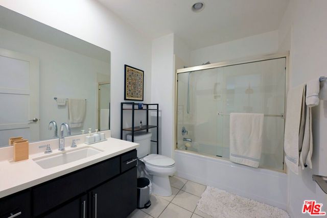 4820 Bellflower Avenue 206, North Hollywood (los Angeles), CA 91601