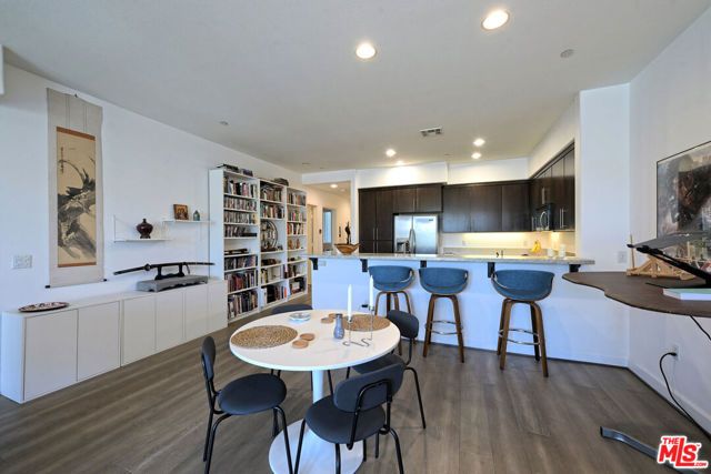 4820 Bellflower Avenue 206, North Hollywood (los Angeles), CA 91601