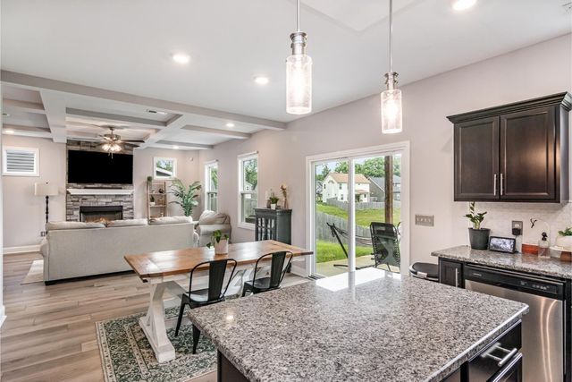 242 Stone Bluff Way, Clarksville, TN 37040