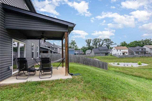 242 Stone Bluff Way, Clarksville, TN 37040