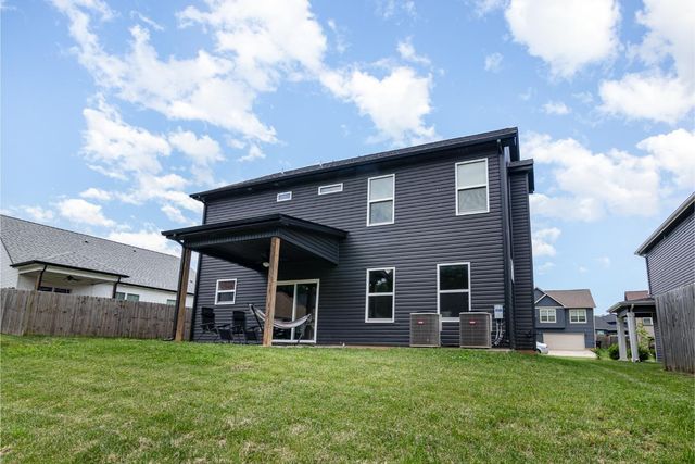 242 Stone Bluff Way, Clarksville, TN 37040