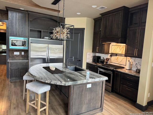 1275 Cypress Creek, Kerrville, TX 78003