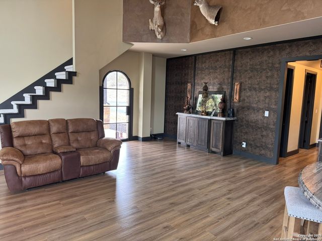 1275 Cypress Creek, Kerrville, TX 78003