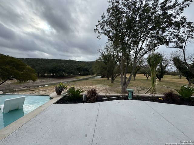 1275 Cypress Creek, Kerrville, TX 78003