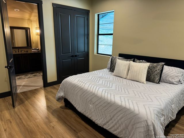 1275 Cypress Creek, Kerrville, TX 78003