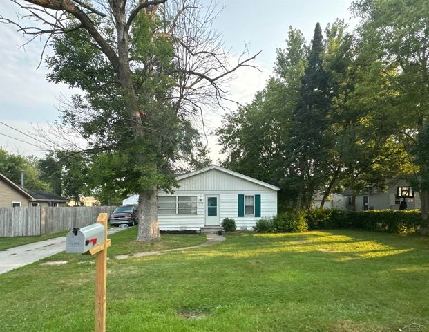 2799 Longview Avenue, Bridgeport Twp, MI 48601