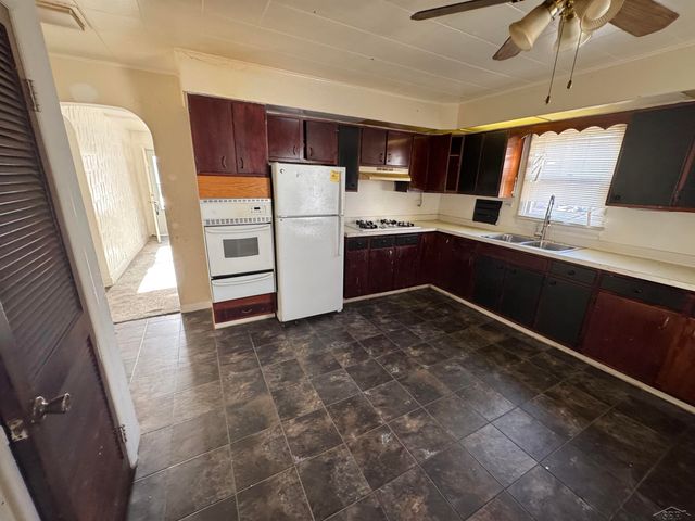 2799 Longview Avenue, Bridgeport Twp, MI 48601