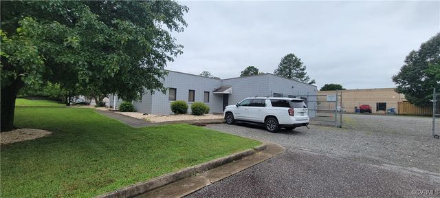 10224 Sycamore Dr, Ashland, VA 23005