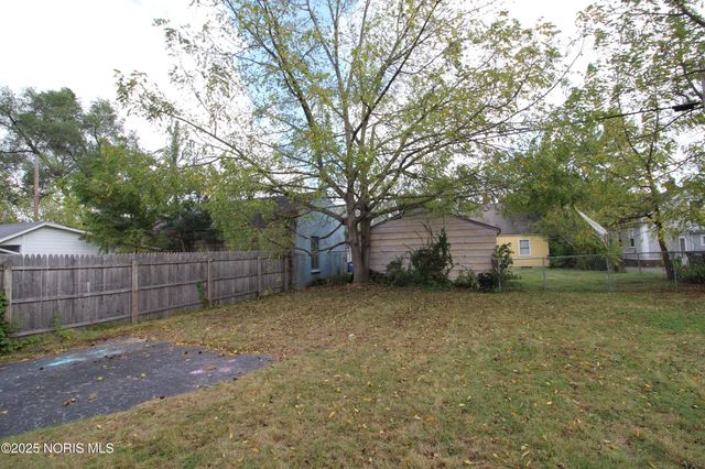 3904 Burton Avenue, Toledo, OH 43612