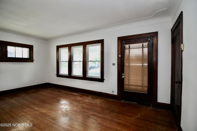 3904 Burton Avenue, Toledo, OH 43612