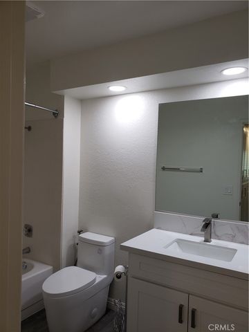 254 E Fern Avenue 106, Redlands, CA 92373