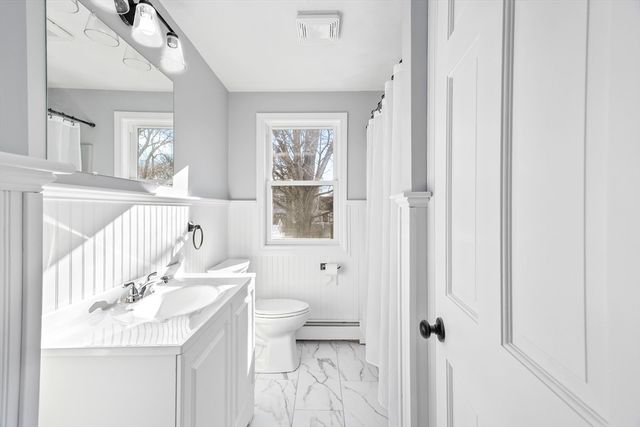 48 Narrows Rd, Bristol, RI 02809