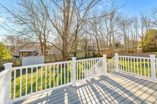 48 Narrows Rd, Bristol, RI 02809