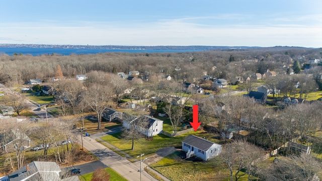 48 Narrows Rd, Bristol, RI 02809