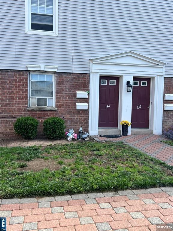 134B Hastings, Rutherford, NJ 07070
