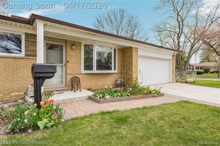 27916 Walker Avenue, Warren, MI 48092