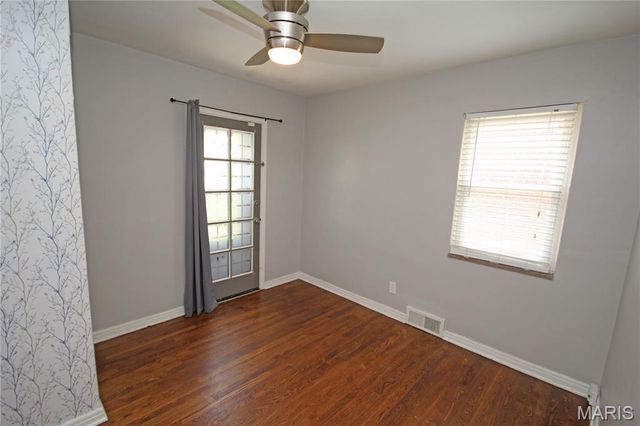 5477 Oleatha Avenue, St Louis, MO 63139