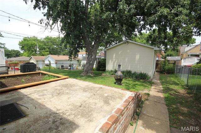 5477 Oleatha Avenue, St Louis, MO 63139