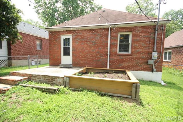 5477 Oleatha Avenue, St Louis, MO 63139